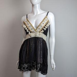 Reyya Tassel Boho Dress With Lace Trim Size Small